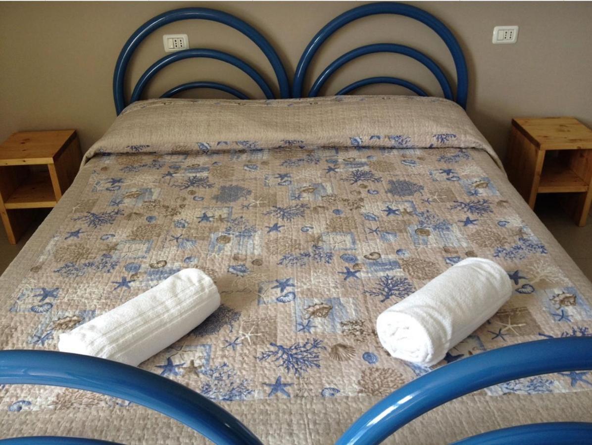 Ostello Del Porto Lovere Luaran gambar