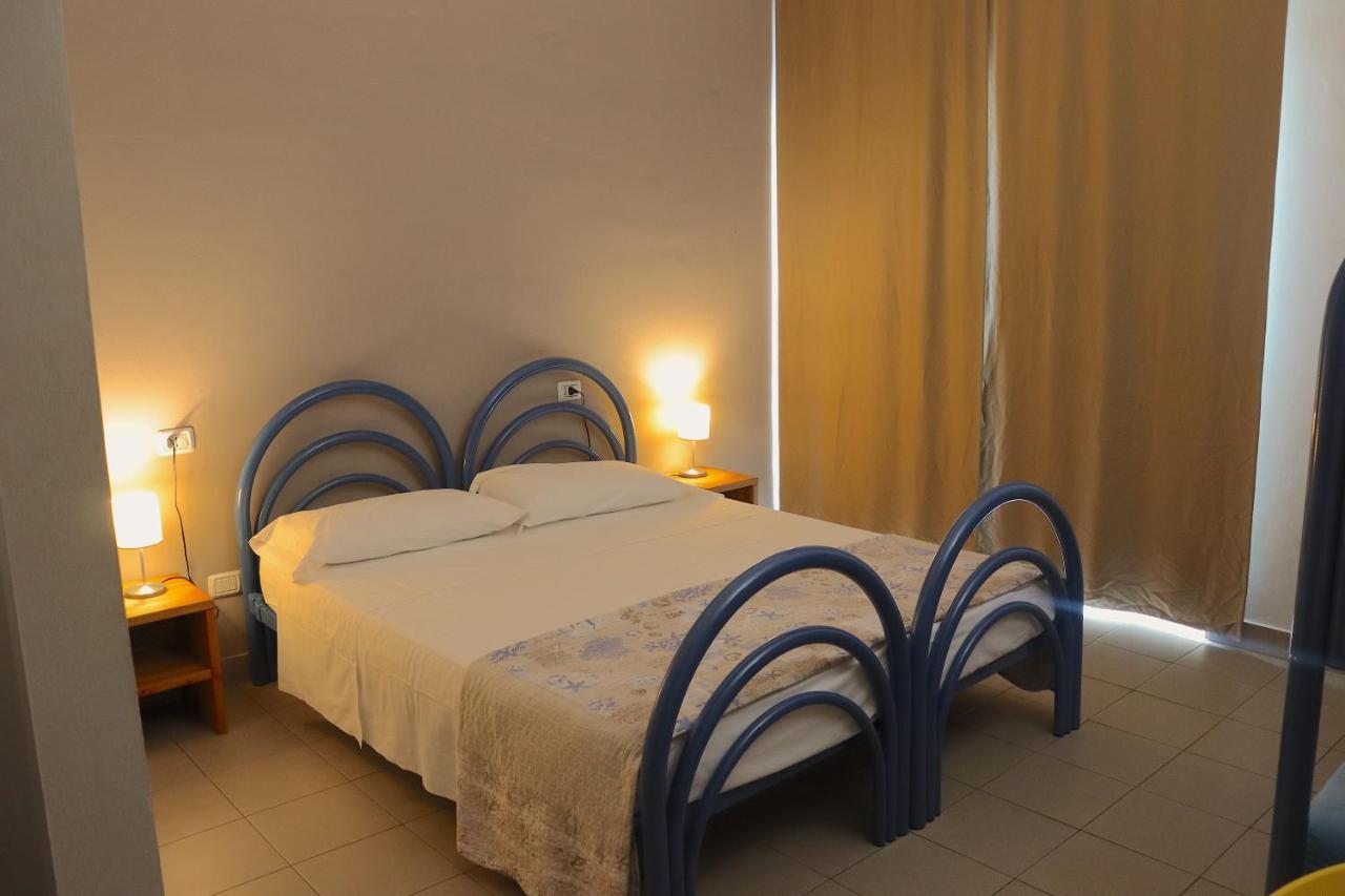 Ostello Del Porto Lovere Luaran gambar